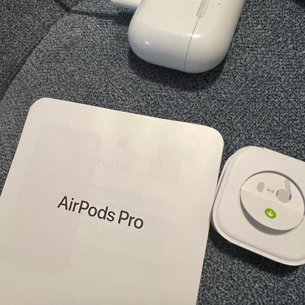 Apple AirPods Pro with White Charging Case